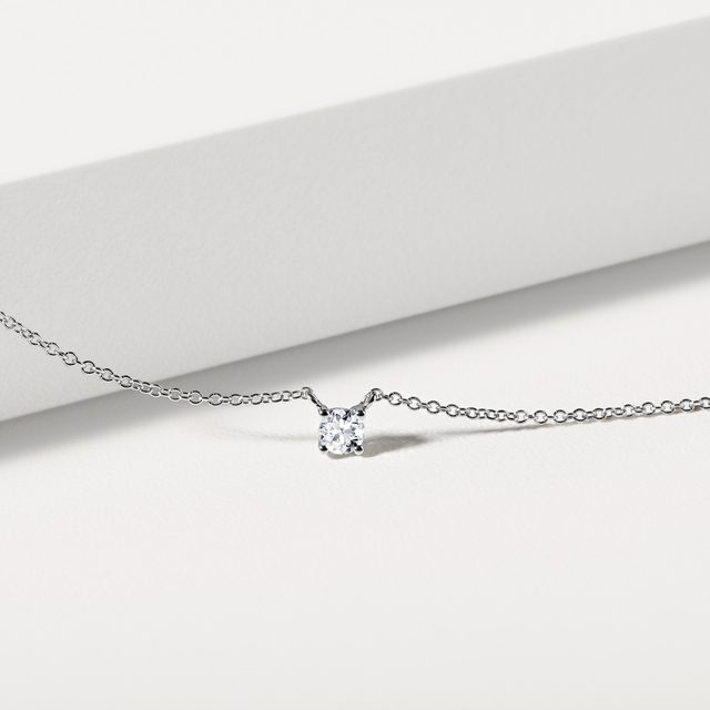 NÁHRDELNÍK Z BIELEHO ZLATA S BRILIANTOM - NÁHRDELNÍKY S DIAMANTMI - 