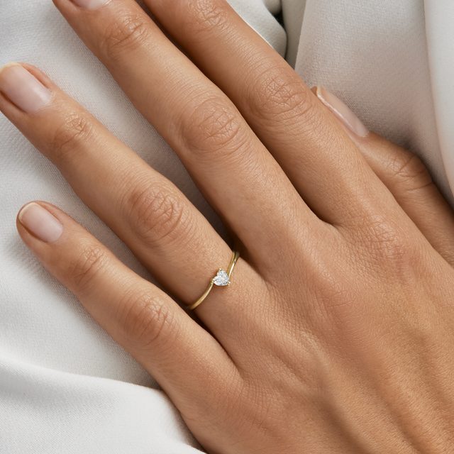 ASYMMETRICAL DIAMOND HEART GOLD RING - DIAMOND RINGS - 