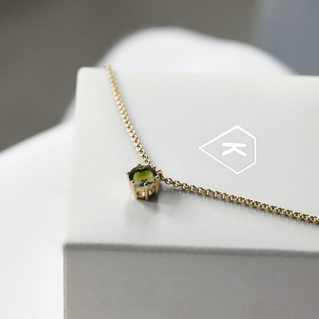 COLLIER EN OR AVEC MOLDAVITE - COLLIERS AVEC MOLDAVITE - 