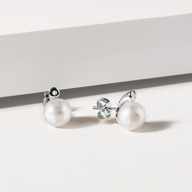 PEARL AND BEZEL CUT DIAMOND EARRINGS IN WHITE GOLD - PEARL EARRINGS - 