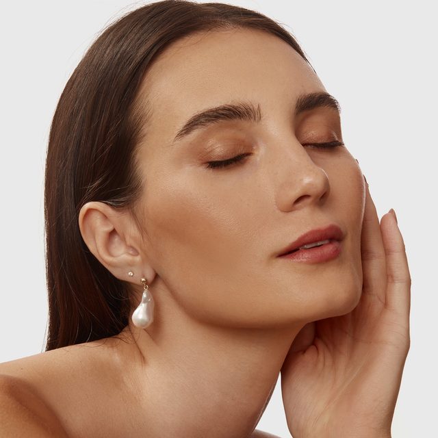 BAROQUE PEARL EARRINGS IN YELLOW GOLD - PEARL EARRINGS - 