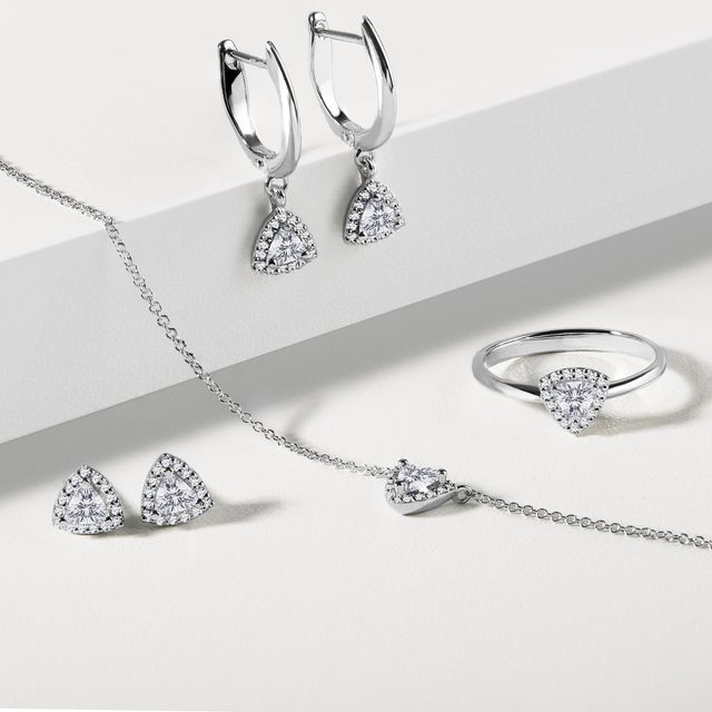 DIAMANTRING MIT BILLIONENSCHLIFF AUS WEISSGOLD - VERLOBUNGSRINGE DIAMANTEN - 