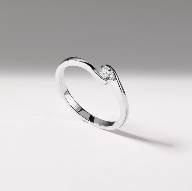 ASYMMETRISCHE DIAMANTRING AUS WEISSGOLD - VERLOBUNGSRINGE MIT BRILLANT - 