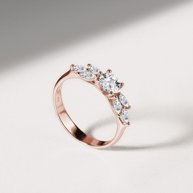 BAGUE SERTIE DE DIAMANTS EN OR ROSE - BAGUES DE FIANÇAILLES EN DIAMANT - 