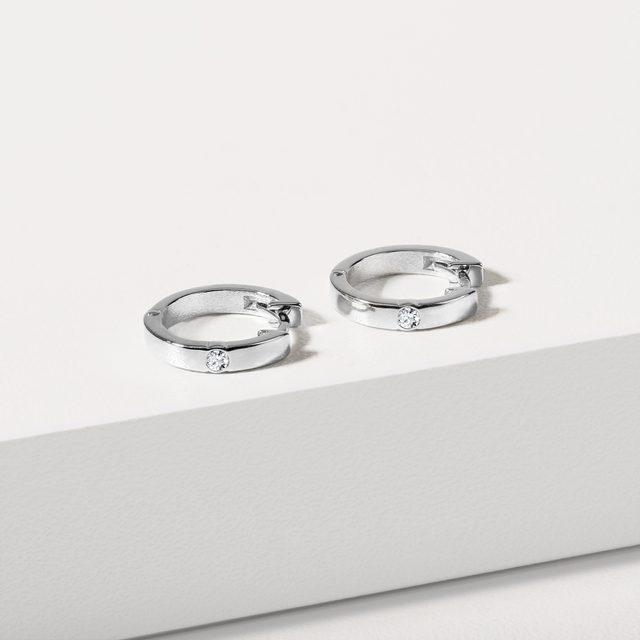 DIAMOND EARRINGS IN WHITE GOLD - DIAMOND EARRINGS - 