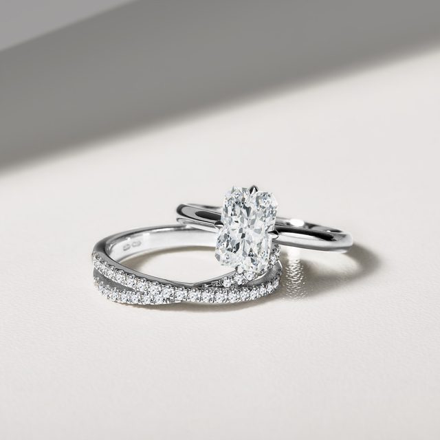 BAGUE EN OR BLANC ET DIAMANT TAILLE RADIANT - BAGUES AVEC DIAMANTS DE SYNTHÈSE - 