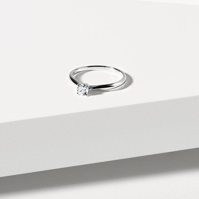ZÁSNUBNÝ PRSTEŇ SOLITÉR S DIAMANTOM - ZÁSNUBNÉ PRSTENE S BRILIANTOM - 