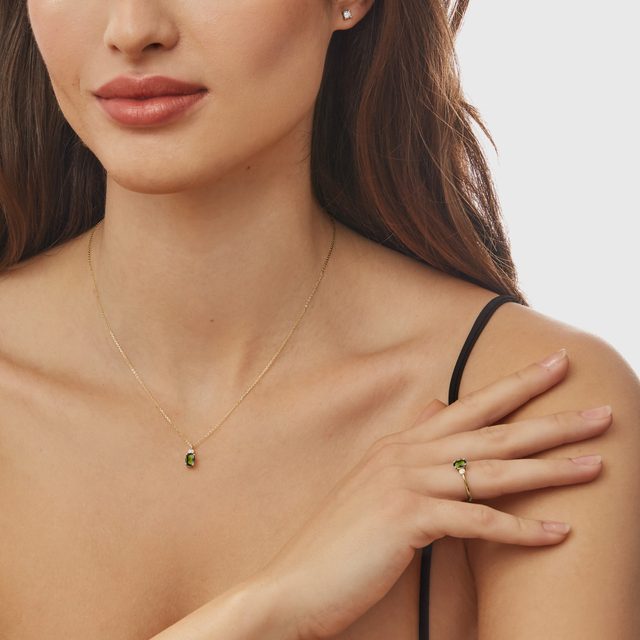 HALSKETTE MIT DIAMANTEN IN 14 KT GELBGOLD - KETTEN MIT MOLDAVIT - 