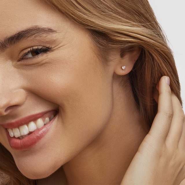 BOUCLES D'OREILLES ET COLLIER EN OR ET DIAMANT CŒUR - ENSEMBLES DE BIJOUX EN DIAMANT - 