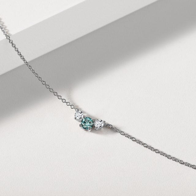 DIAMANTOVÝ NÁHRDELNÍK Z BÍLÉHO ZLATA - NÁHRDELNÍKY S DIAMANTY - 