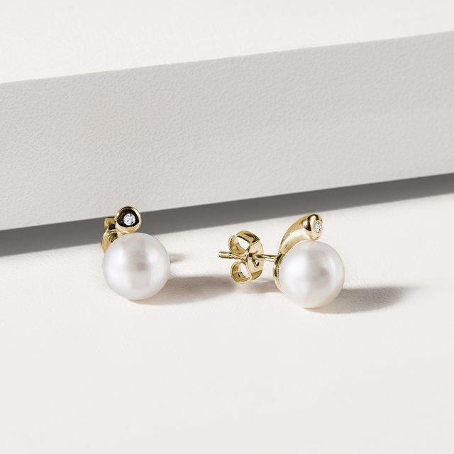 PEARL AND BEZEL CUT DIAMOND EARRINGS IN GOLD - PEARL EARRINGS - 