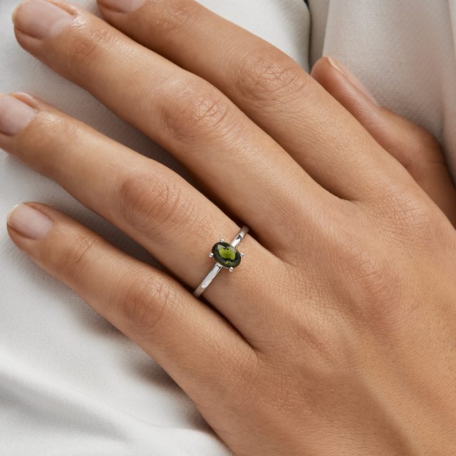RING MIT MOLDAVIT IN 14 KT WEISSGOLD - RINGE MOLDAVIT - 