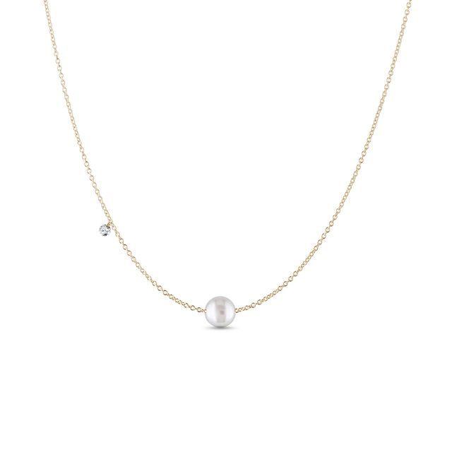 NÁHRDELNÍK ZO ŽLTÉHO ZLATA S PERLOU A DIAMANTOM - NÁHRDELNÍKY S DIAMANTMI - NÁHRDELNÍKY