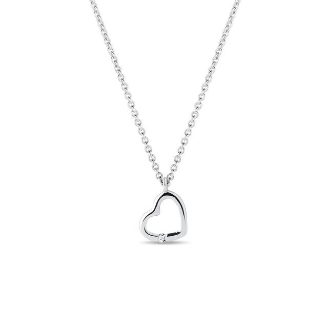 Heart-shaped diamond pendant necklace in white gold