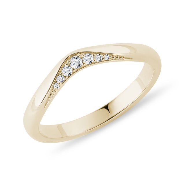 WOMEN'S GRADUATED CHANNEL DIAMOND WEDDING BAND IN YELLOW GOLD - WOMEN'S WEDDING RINGS - WEDDING RINGS