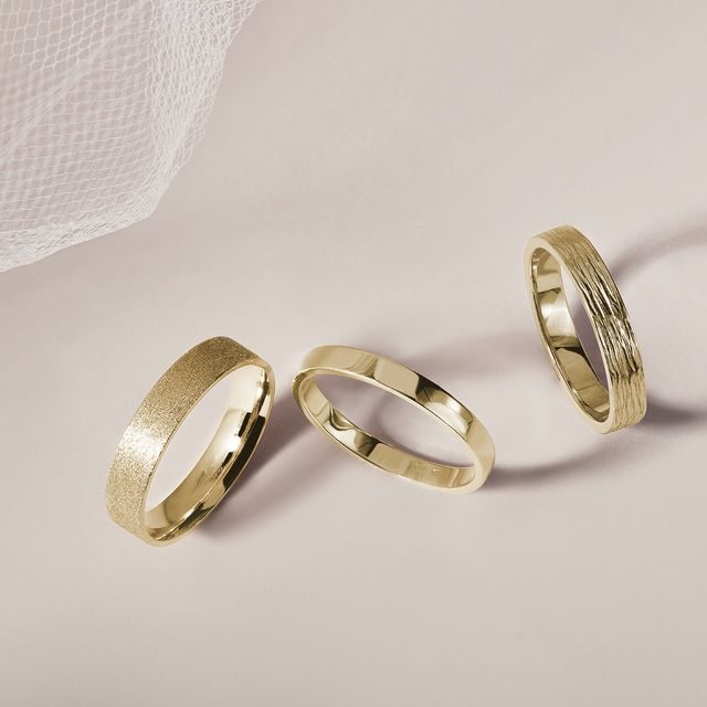 Women's solid gold wedding band | KLENOTA