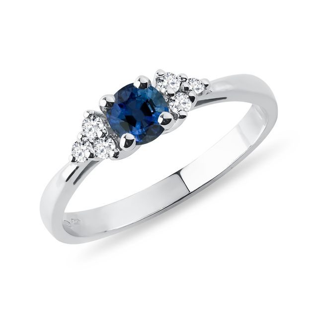 WHITE GOLD RING WITH SAPPHIRE AND SIX DIAMONDS - SAPPHIRE RINGS - RINGS