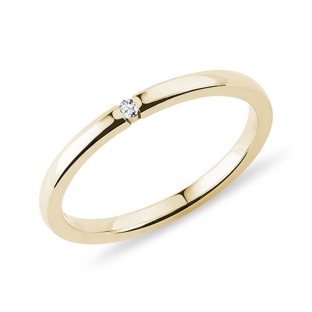 DELICATE DIAMOND RING MADE OF YELLOW GOLD - WOMEN'S WEDDING RINGS - WEDDING RINGS