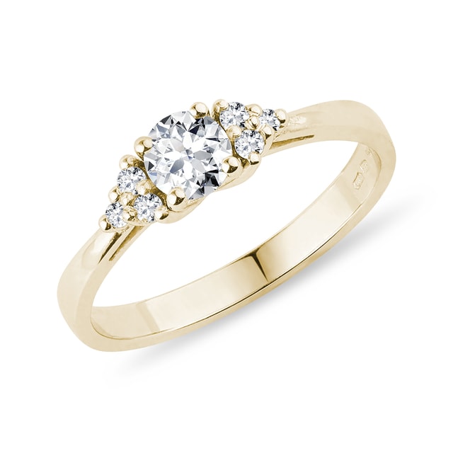 BAGUE DE LUXE EN OR JAUNE ET DIAMANT - BAGUES DE FIANÇAILLES ORNÉES DE DIAMANTS - BAGUES DE FIANÇAILLES