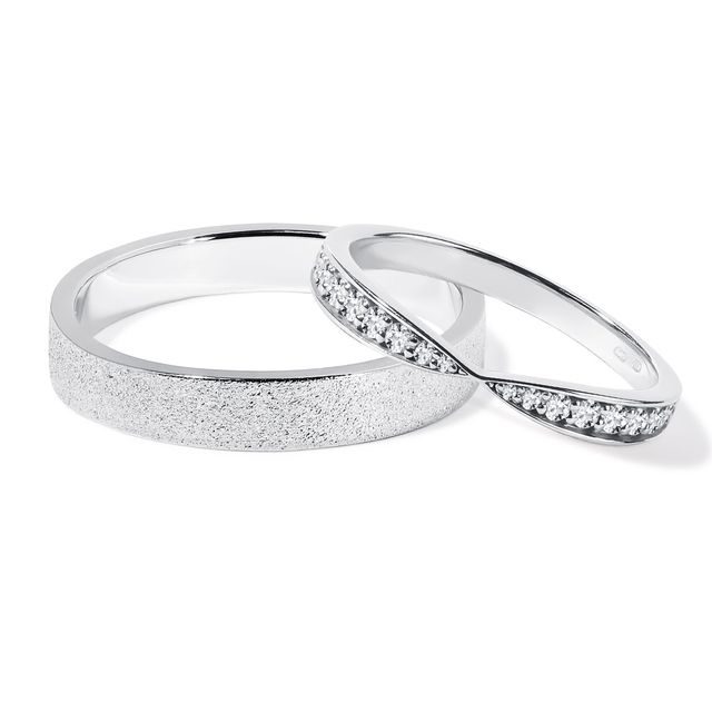 Wedding rings in white gold with diamonds