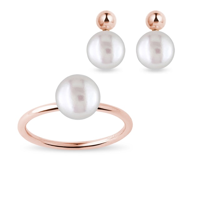 Freshwater pearl earring and ring set in rose gold