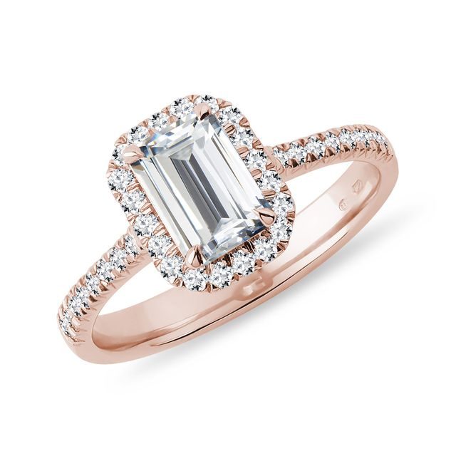 Zásnubní prsten halo emerald v růžovém zlatě