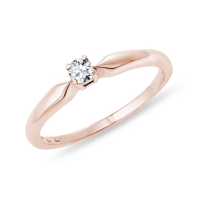 Rose gold ring with a diamond