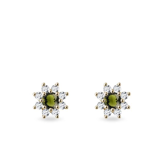 BOUCLES D'OREILLES FLEUR EN OR JAUNE, MOLDAVITES ET DIAMANTS - BOUCLES D'OREILLES EN MOLDAVITE - BOUCLES D'OREILLES