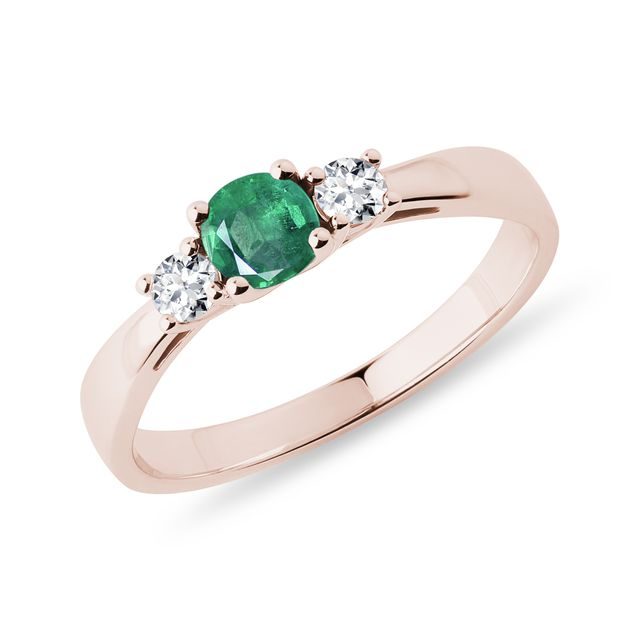 BAGUE EN OR ROSE DÉLICATE AVEC ÉMERAUDE ET DIAMANTS - BAGUES EN ÉMERAUDE - BAGUES