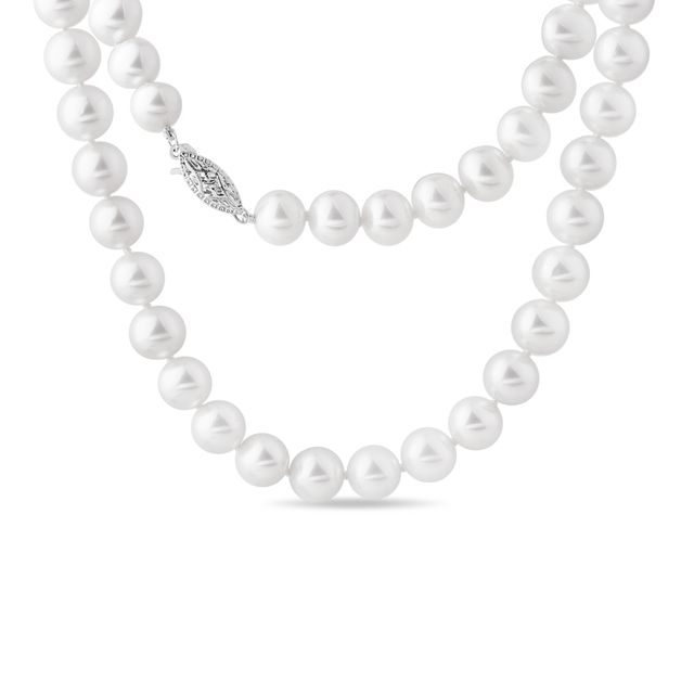 Pearl Necklace with White Gold Fastening