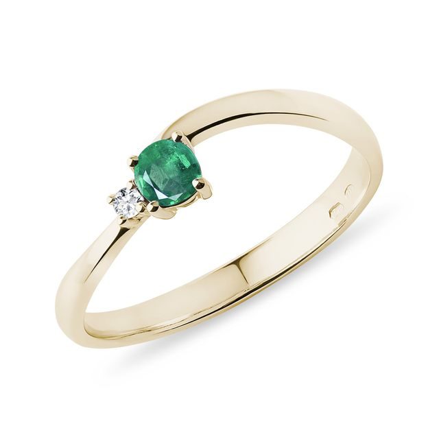 DIAMOND AND EMERALD WAVE RING IN GOLD - RINGE MIT SMARAGD - RINGE