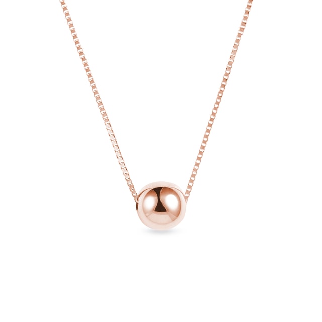 Ball pendant on chain in rose gold