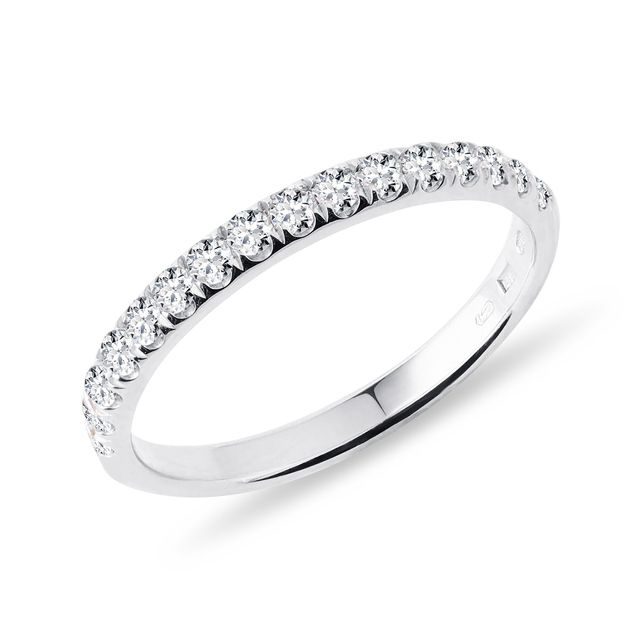 Ladies Diamond Ring in White Gold