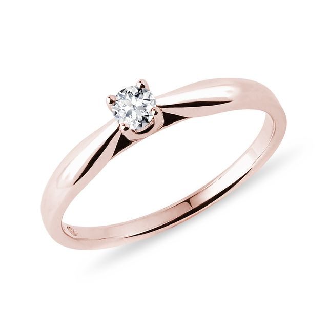 Ring aus Roségold mit Diamant im Brillantschliff