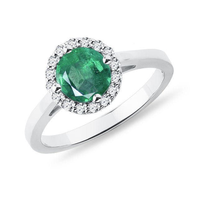 BAGUE HALO D'OR BLANC AVEC ÉMERAUDE ET DIAMANTS - BAGUES EN ÉMERAUDE - BAGUES
