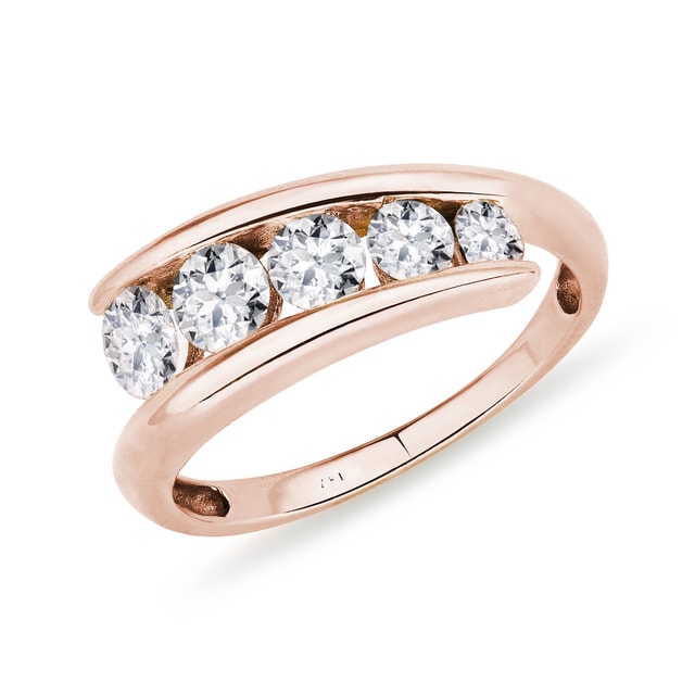 Luxusný prsteň z ružového zlata s briliantmi