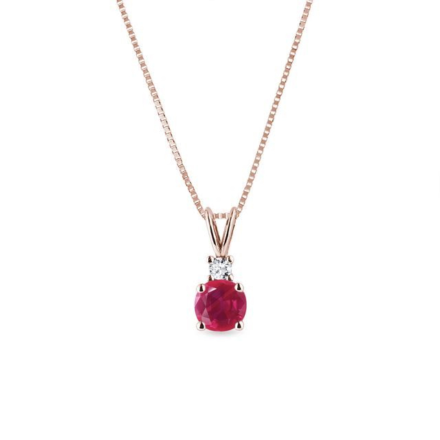 Rubínový náhrdelník z ružového 14 kt zlata s diamantom