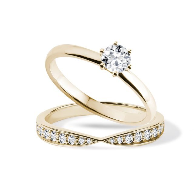 ENSEMBLE D'ANNEAUX DE FIANÇAILLES ET DE MARIAGE EN OR JAUNE AVEC DIAMANTS - BAGUE DE FIANÇAILLES ET ALLIANCE ASSORTIES - BAGUES DE FIANÇAILLES