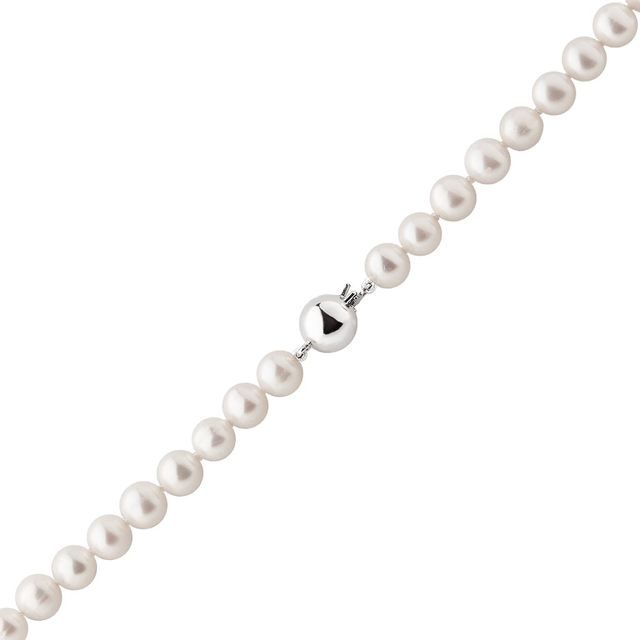 Akoya pearl necklace in white gold