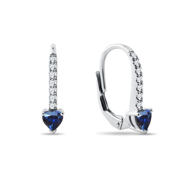 BOUCLES D'OREILLES EN OR BLANC, DIAMANTS ET SAPHIRS CŒUR - BOUCLES D'OREILLES EN SAPHIR - BOUCLES D'OREILLES