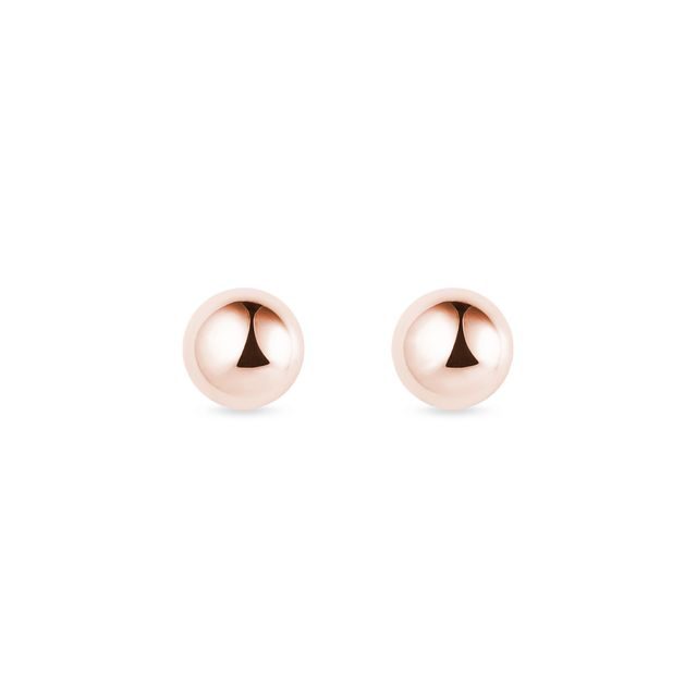 Minimalist stud earrings in rose gold