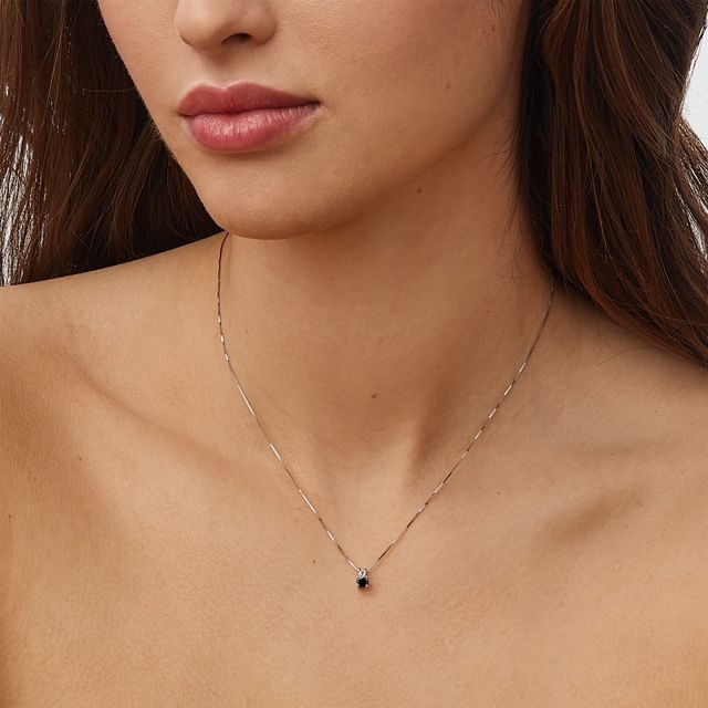 Black diamond pendant necklace in white gold | KLENOTA