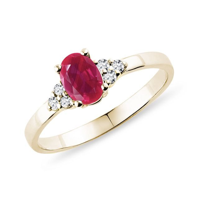 BAGUE EN OR JAUNE AVEC RUBIS ET DIAMANTS - BAGUES EN RUBIS - BAGUES