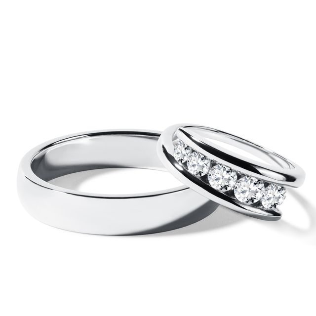 WHITE GOLD WEDDING RING SET WITH A DIAMOND SPIRAL RING - WHITE GOLD WEDDING SETS - WEDDING RINGS