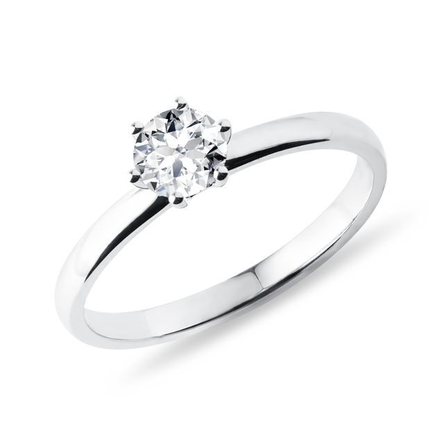 Zásnubní prsten z bílého zlata s 0,5ct diamantem