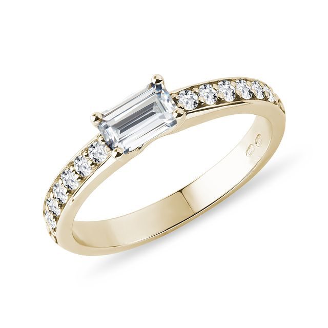 EMERALD CUT MOISSANITE GELBGOLD RING - RINGE GELBGOLD - RINGE