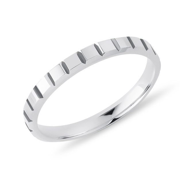 MODERNÝ DÁMSKY PRSTEŇ Z BIELEHO ZLATA V LESKU - PRSTENE BIELE ZLATO - PRSTENE