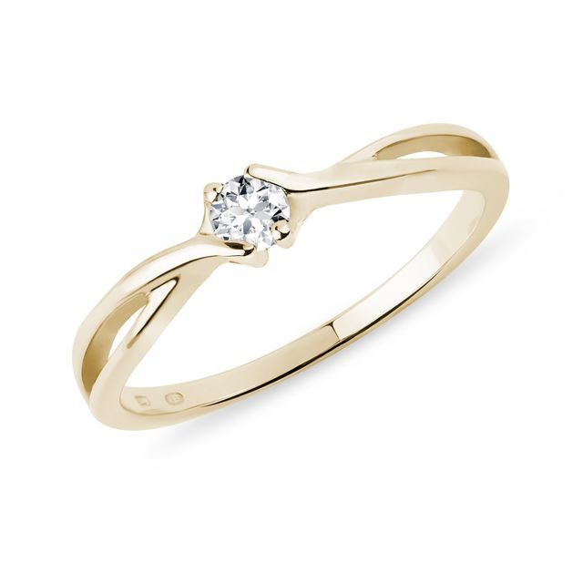 YELLOW GOLD RING WITH A DIAMOND - SOLITAIRE ENGAGEMENT RINGS - ENGAGEMENT RINGS