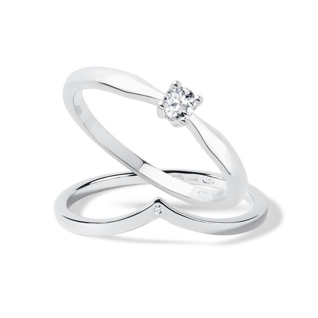 MINIMALISTICKÝ SET PRSTENŮ S DIAMANTY V BÍLÉM ZLATĚ - SADY SNUBNÍCH A ZÁSNUBNÍCH PRSTENŮ - ZÁSNUBNÍ PRSTENY