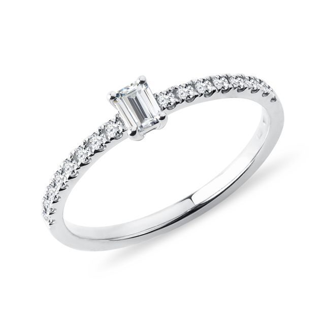 BAGUE EN OR BLANC ET DIAMANT ÉMERAUDE - BAGUES DE FIANÇAILLES EN DIAMANT - BAGUES DE FIANÇAILLES